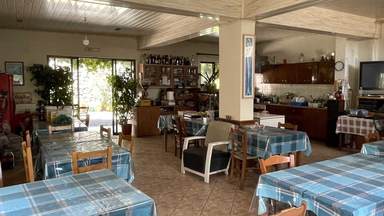 Η Λίμνη